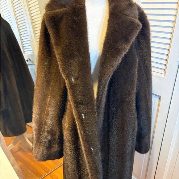 Classic Women's Brown Faux Fur Coat - Picture 9 of 12